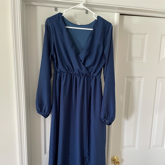 Blue long dress. Perfect for baby shower. - Picture 2 of 2